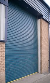 Insulated double skin roller door